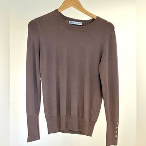 Zara light sweater with grommet sleeve details